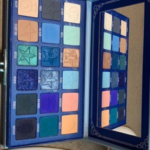 *SOLD* Jeffree Star Blue Blood Pallet